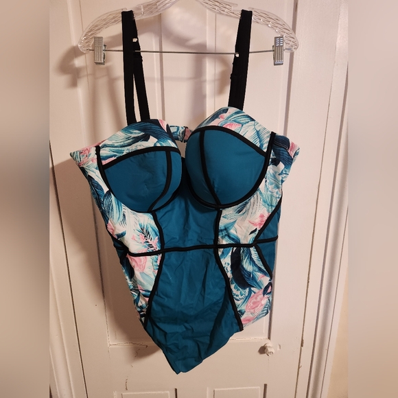 Other - Torrid Tropical Teal One-Piece Swimsuit Size 4 DD/F